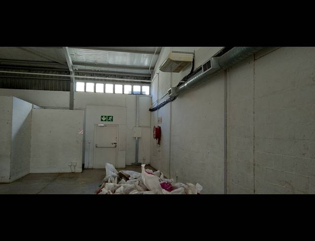 173M² RETAIL TO LET IN RETREAT
